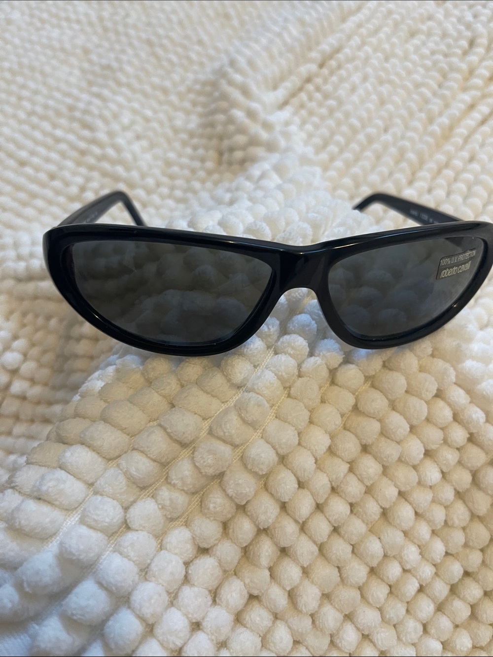Roberto Cavalli. Black Cat Eye Sunglasses. Retro. Includes Case. NWOT